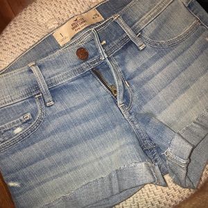 BRAND NEW Hollister Short Short